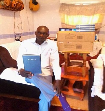Giving Bibles in Kenya